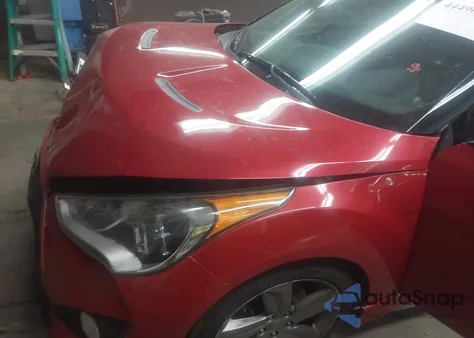 2015 Hyundai Veloster Turbo z USA, uszkodzony, nr VIN KMHTC6AE1FU249230